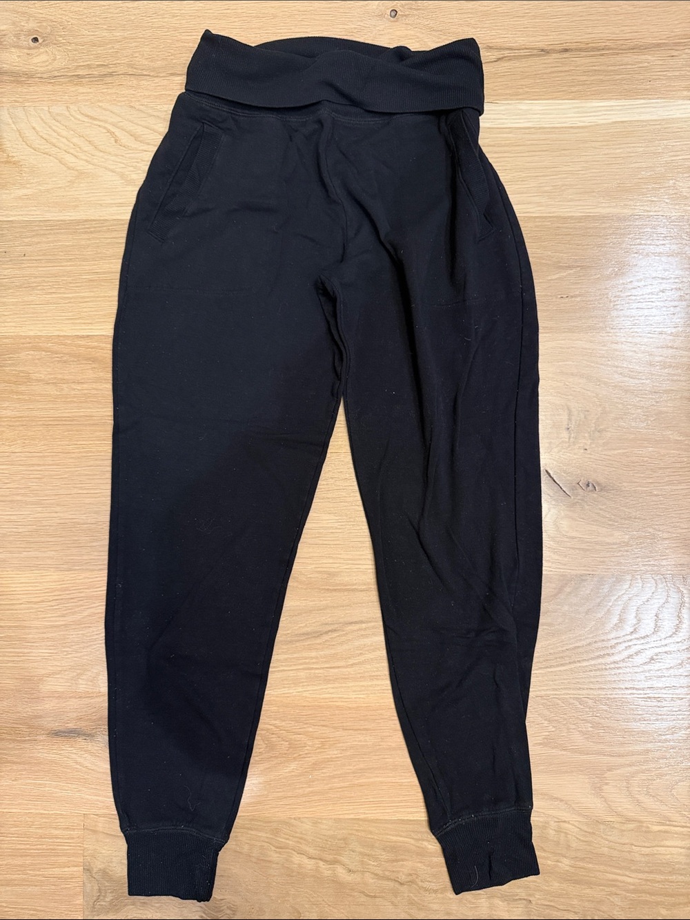 Beyond Yoga Black Cozy Fleece Joggers  with pockets